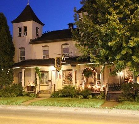 Auberge Les Deux Tours Сагеней Экстерьер фото