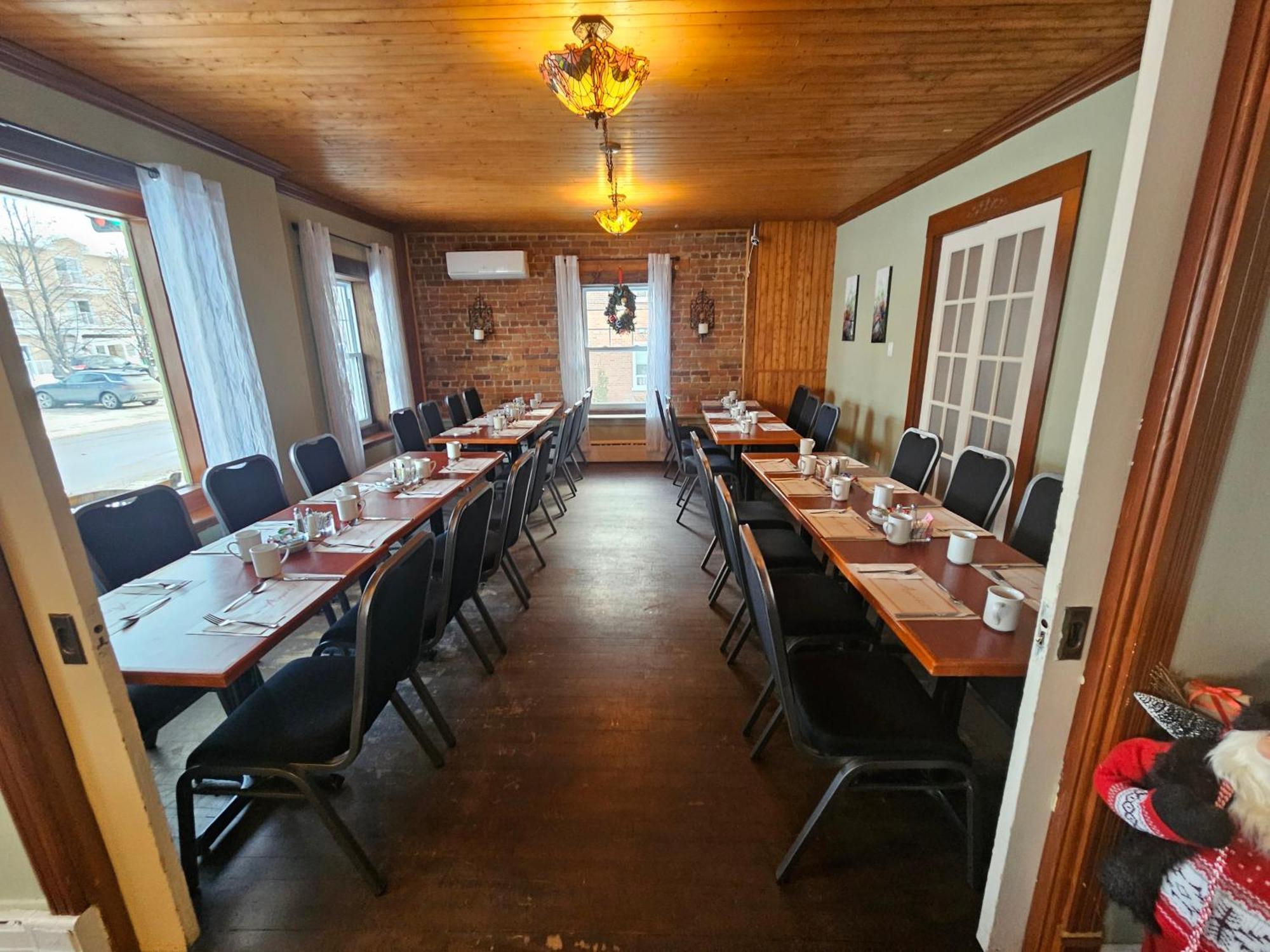 Auberge Les Deux Tours Сагеней Экстерьер фото